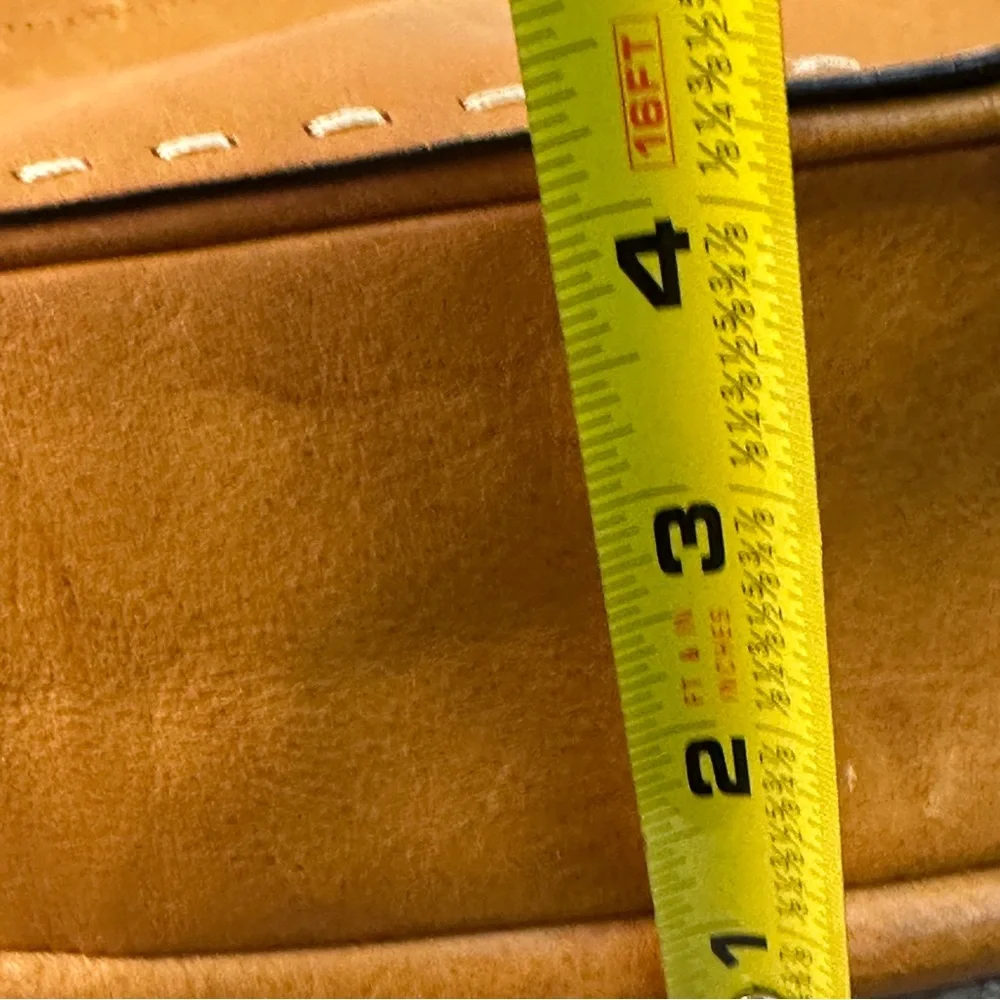 ADRIENNE VITTADINI Brown  Leather Saddle Shoulder Bag‎ Vintage
